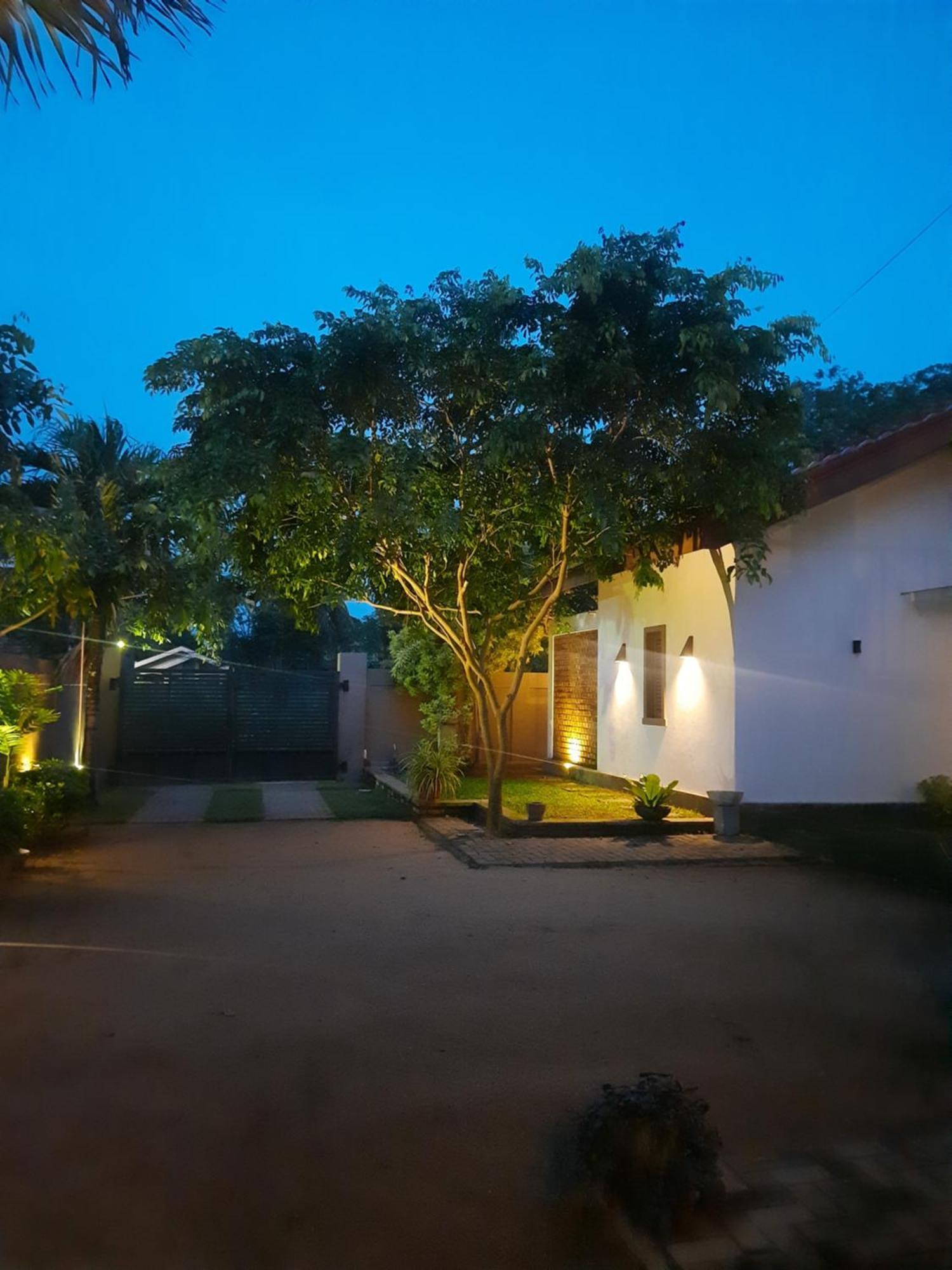 Villa A50 Negombo Esterno foto