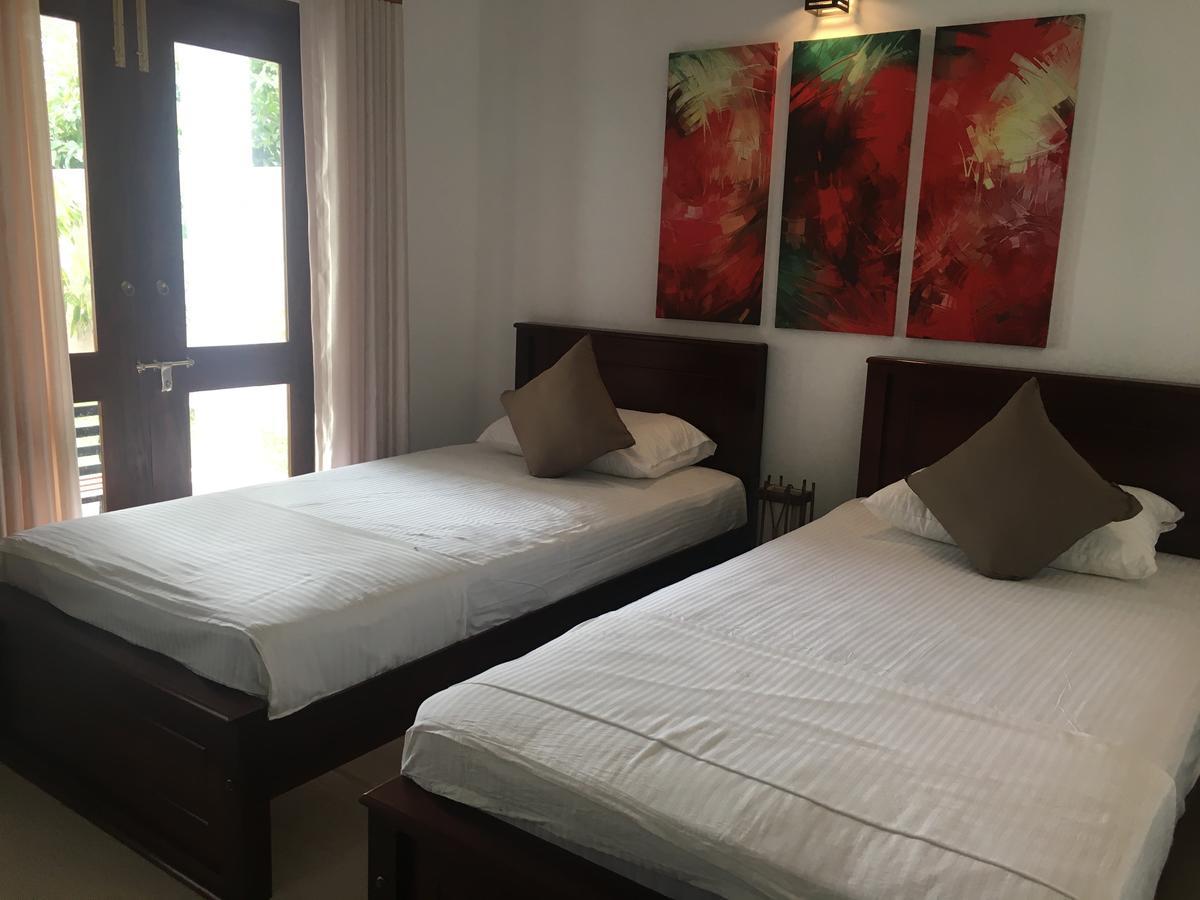 Villa A50 Negombo Esterno foto