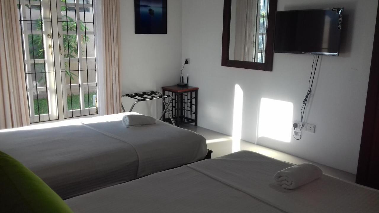 Villa A50 Negombo Esterno foto