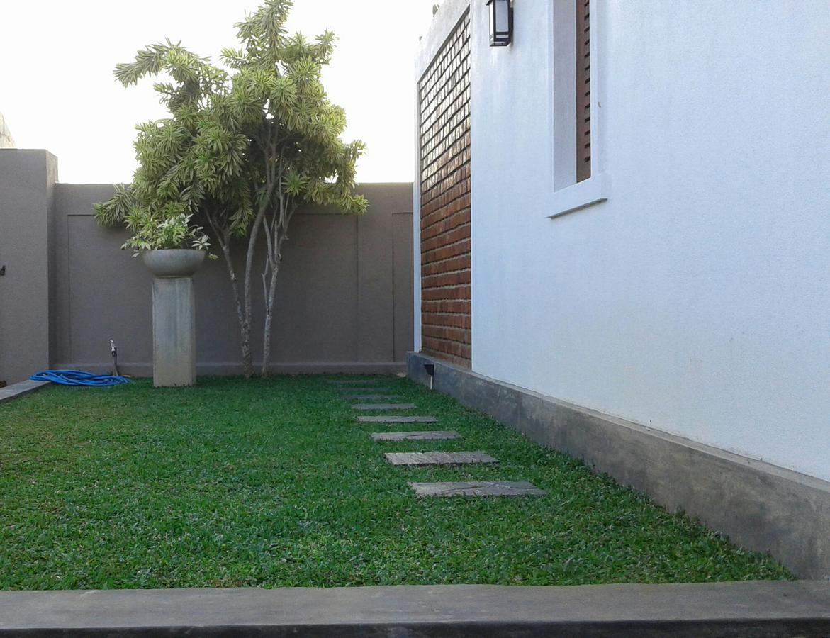 Villa A50 Negombo Esterno foto