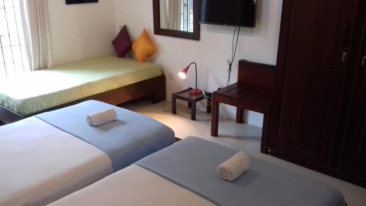 Villa A50 Negombo Esterno foto