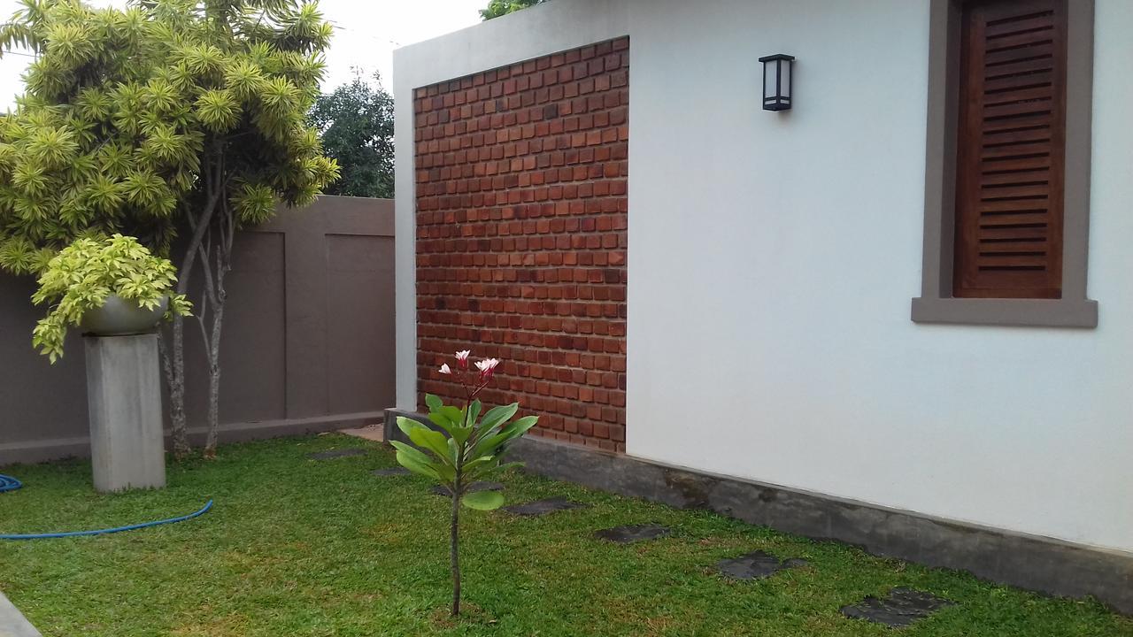 Villa A50 Negombo Esterno foto